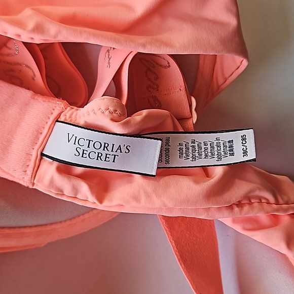 Victoria Secret Bra - Picture 3 of 5